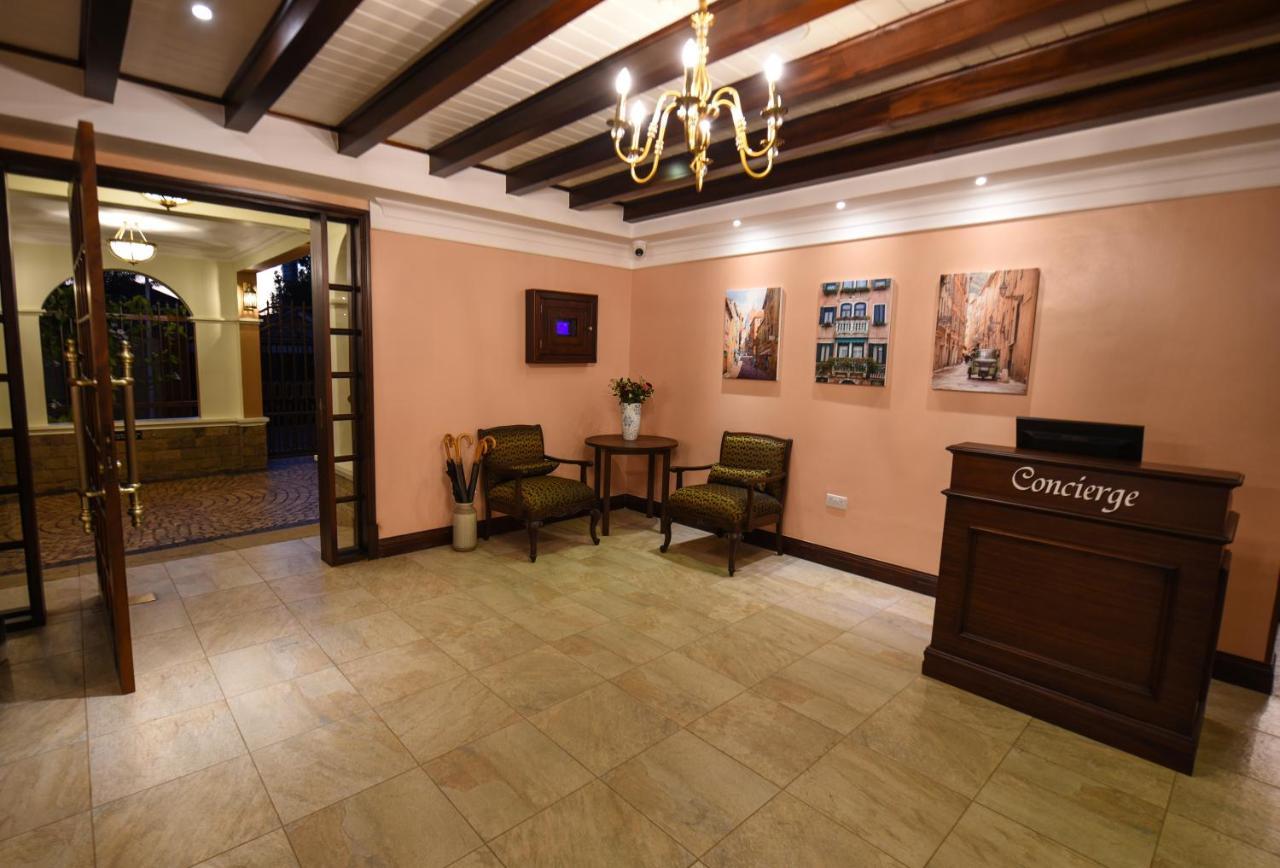 Casa Solada Hotel Kampala Exterior photo