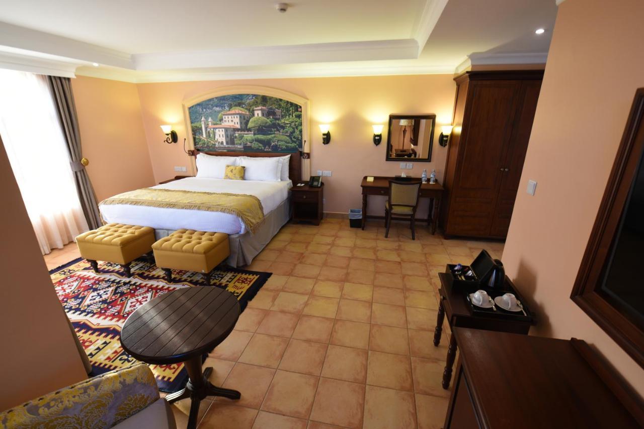 Casa Solada Hotel Kampala Exterior photo